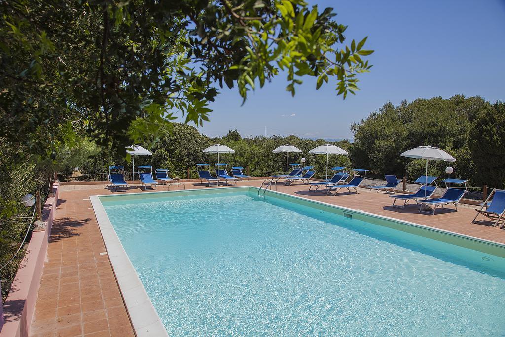 Hotel Mezzaluna Carloforte Kültér fotó