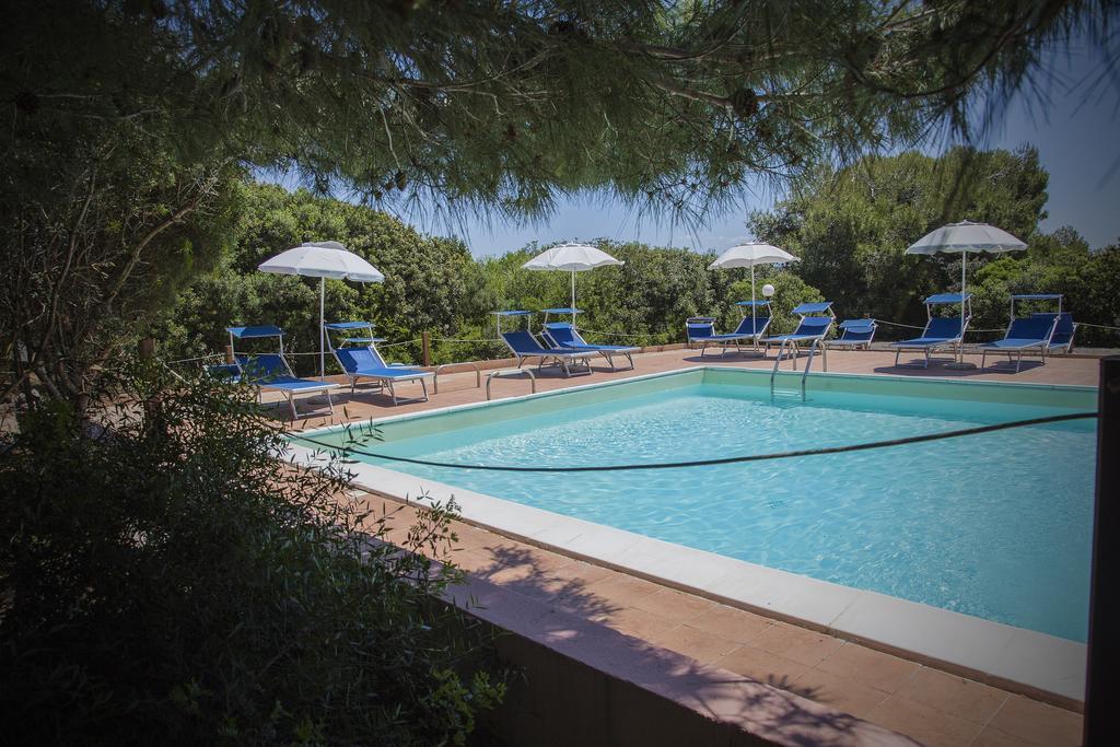 Hotel Mezzaluna Carloforte Kültér fotó