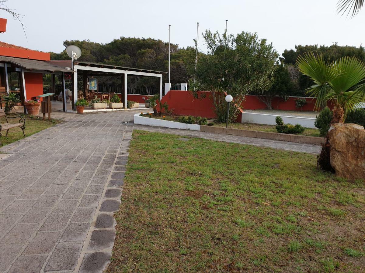 Hotel Mezzaluna Carloforte Kültér fotó